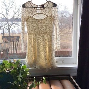White lace dress♡